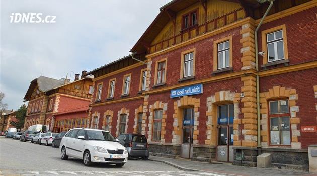 Veselí nad Lužnicí'den České Velenice'ye giden hat tamamen elektrikli olacak