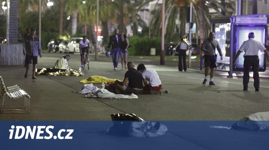 Terreur à Nice.  un chauffeur de camion a tué au moins 80 personnes