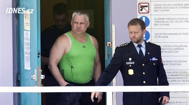 Doživotí v Česku: vraždy, metanol a překvapivé propuštění na svobodu