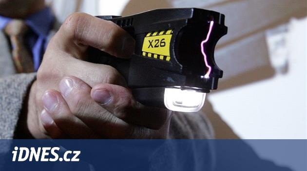 Za smrt pacienta po zásahu taserem nemůže policie ani lékaři, rozhodl soud  - iDNES.cz