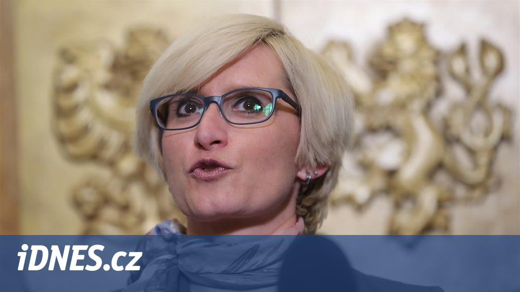Vymetala Jsem Tu Pavu iny Proto Mus m Kon it Ho ekovala lechtov vymetala-jsem-tu-pavu-iny-proto-mus-m-kon-it-ho-ekovala-lechtov
