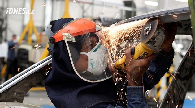 Mercedes-Benz Cheb'e gidiyor. Bölge kalkınmayı sabırsızlıkla bekliyor