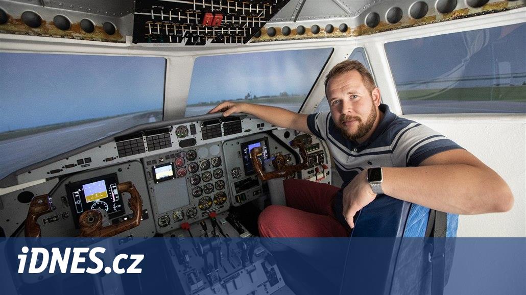 Podnikatel staví v Praze simulátor letadla, má pomoci pilotům - iDNES.cz