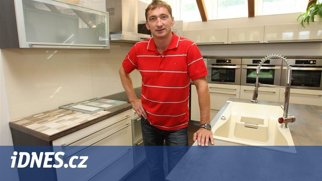 Podnikatel Postav Ve Vsi U Vset na Zimn Stadion S Dotacemi Nepo t podnikatel-postav-ve-vsi-u-vset-na-zimn-stadion-s-dotacemi-nepo-t