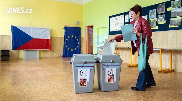 Ke komunálním volbám mohou i cizinci z EU. Postup ale komplikuje úřední chaos