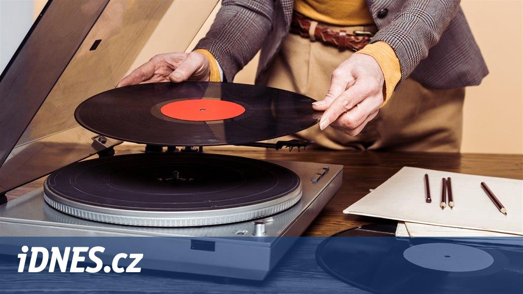 Zájem o vinylové desky je rekordní, Češi otevřeli v USA třetí lisovnu -  iDNES.cz