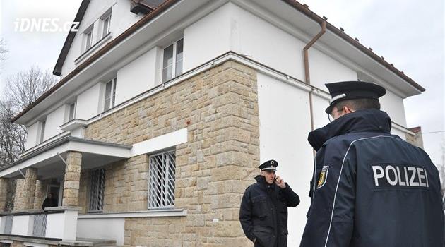 Policie zadržela Ukrajince podezřelé z krádeží aut ve střední Evropě