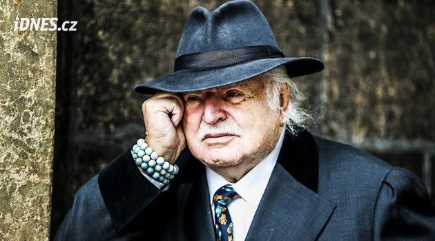 Výtvarník Knížák si stěžuje na vazbu za komunistů. Soud musí rozhodnout znovu