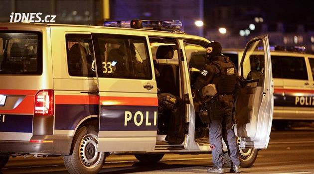 Spor o dědictví? 90letý senior v Rakousku zabil manželku a dceru. Pak se zastřelil