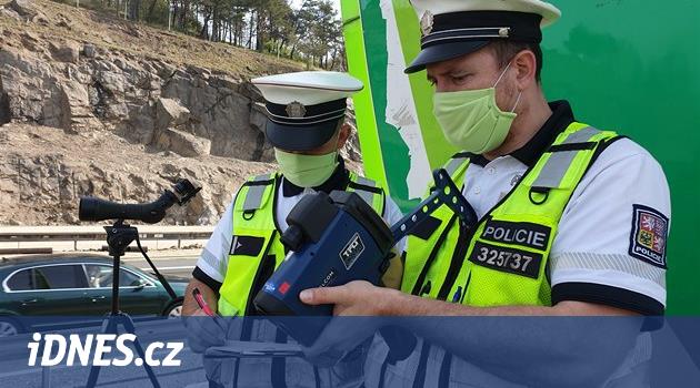Zapište si do diáře: ve středu 21. dubna nohu z plynu, policie tasí radary  - iDNES.cz