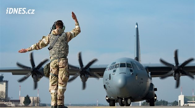 Trump varoval, že je připraven ještě více snížit počet amerických vojáků v Německu