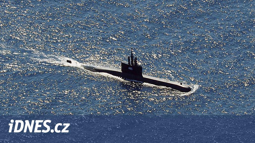 Indonéská armáda našla zmizelou ponorku v hloubce 838 metrů, nikdo nepřežil  - iDNES.cz