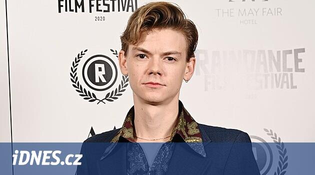 Thomas Brodie Sangster d tsk hv zda filmu L ska nebesk