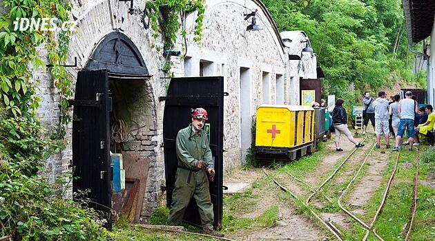 Českým krasem pojede nová linka. Vezme turisty z Karlštejna na Velkou Ameriku