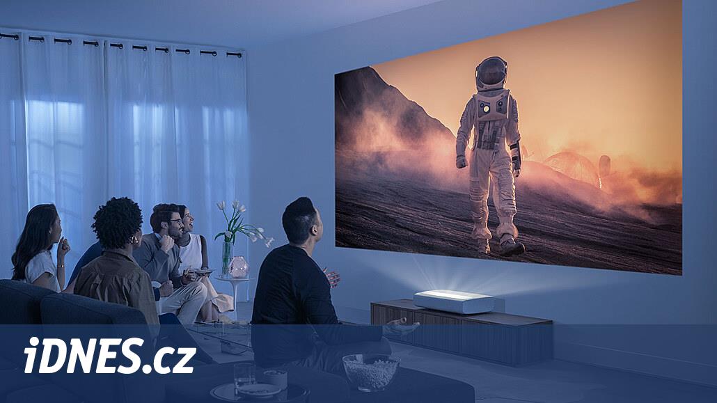 Největší televizi na trhu vám na zeď vykreslí laser, na šířku má tři metry  - iDNES.cz