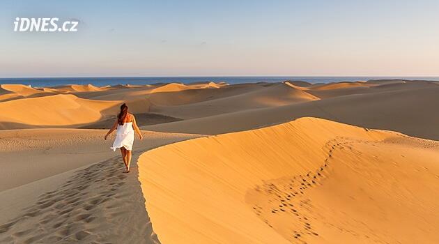 Ostrov, kde pohřbívají sardinku. Gran Canaria uchvátí rituály i malou Saharou