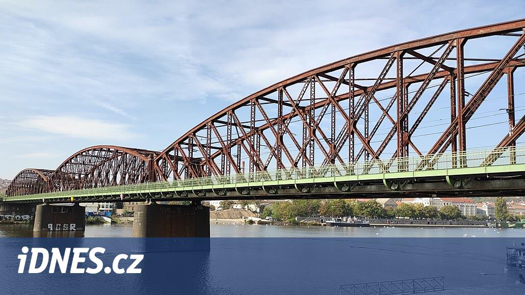 VýToň Köprüsü'nün inşası kaldırıldı, trenlerin taşınması geçici bir