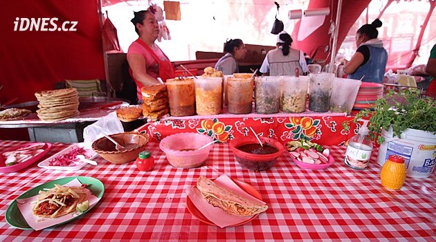 Poznáte mexická jídla podle fotky? Tacos zvládne každý, u mole poblano zaváháte