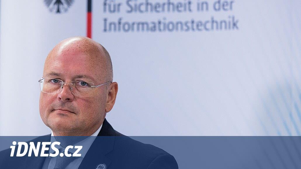 Der Chef der deutschen Cybersicherheitsbehörde kündigt wegen Verbindungen zu Russland