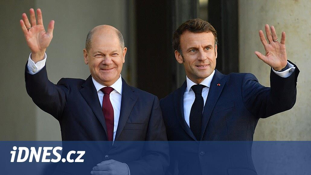 machine d’impression smvy et cassée.  Skiz Scholz et Macron expriment leur désaccord sur la photo