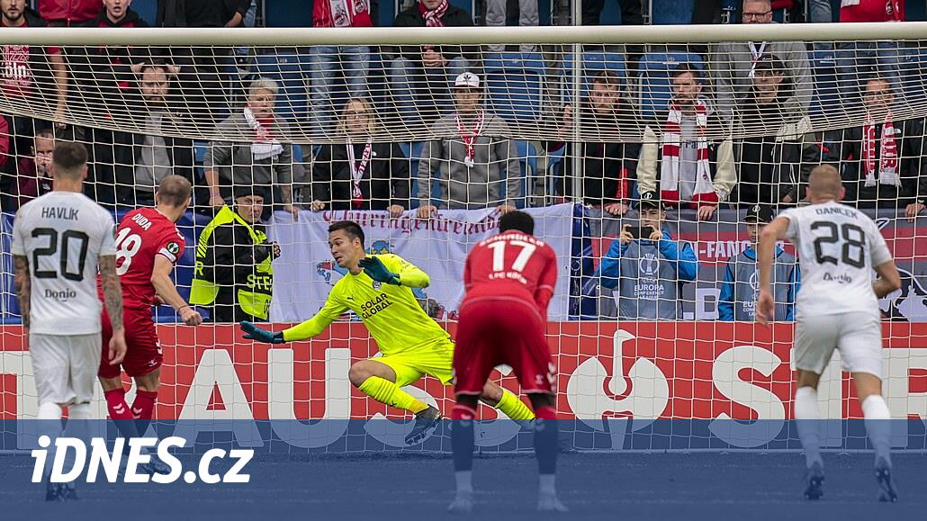 Slovácko - Köln 0:1, jednu penaltu Nguyen chytil, druhou ne a domácí jsou  vyřazeni - iDNES.cz