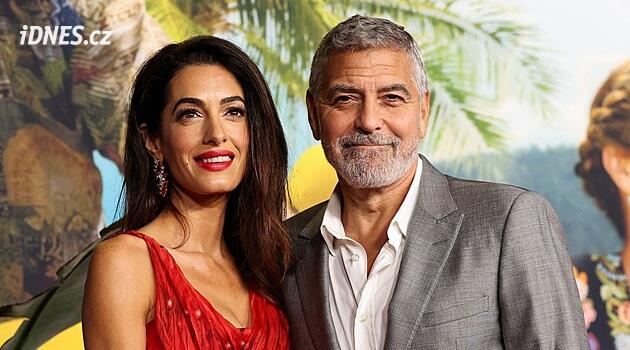 Ničivý požár ve Francii. Clooney s manželkou a dvojčaty museli opustit domov