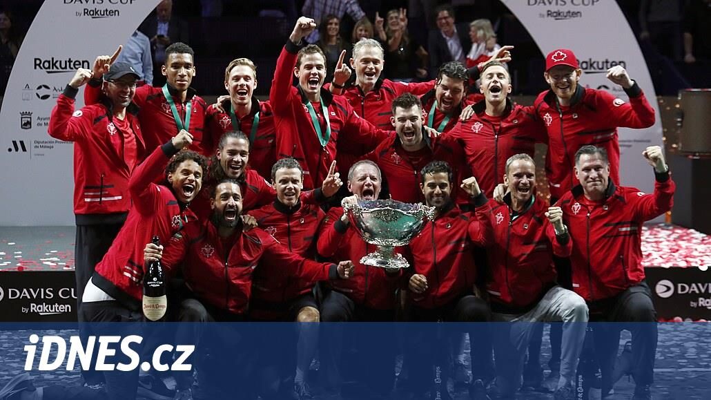 Kanaďané slaví první triumf v Davis Cupu. Proti Austrálii rozhodli už ve  dvouhrách - iDNES.cz
