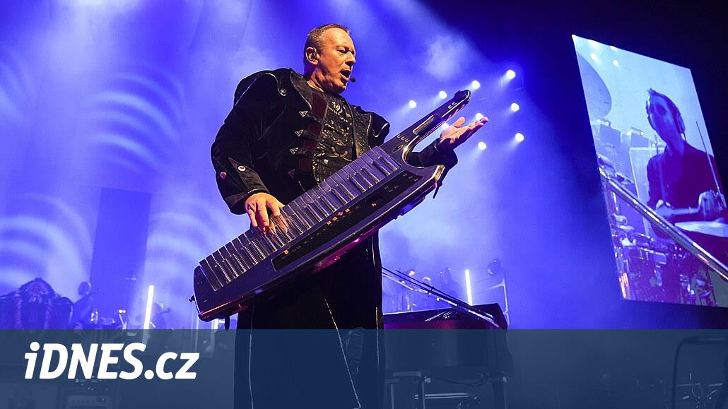 Kuněticka hora'nın altındaki CZ kaleleri sizi Lucia'nın son konserlerinden birine davet ediyor