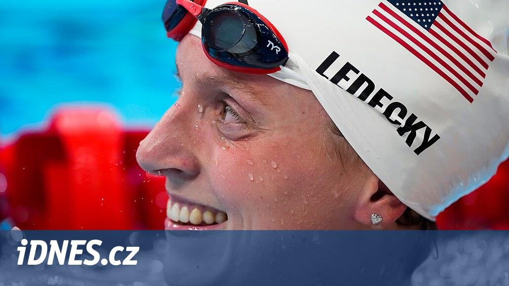 Americká plavkyně Ledecká překonala v krátkém bazénu rekord na osmistovce -  iDNES.cz