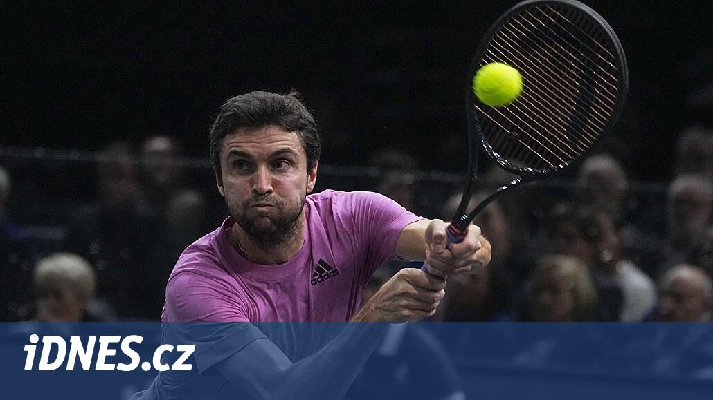 Le joueur de tennis français Simon a mis fin à sa carrière après avoir été éliminé à Paris