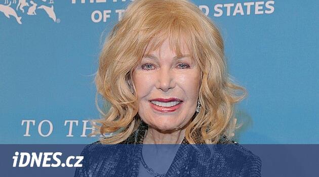 Aktris loretta swit öldü