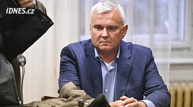 Kauza trafik pro exposlance skončila, soud odmítl stížnost bývalého náměstka Bočka