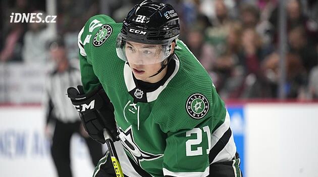 Odmítl přes 2,5 miliardy. Neřešme to, řekla hvězda NHL. A jen o půlrok odložila debaty