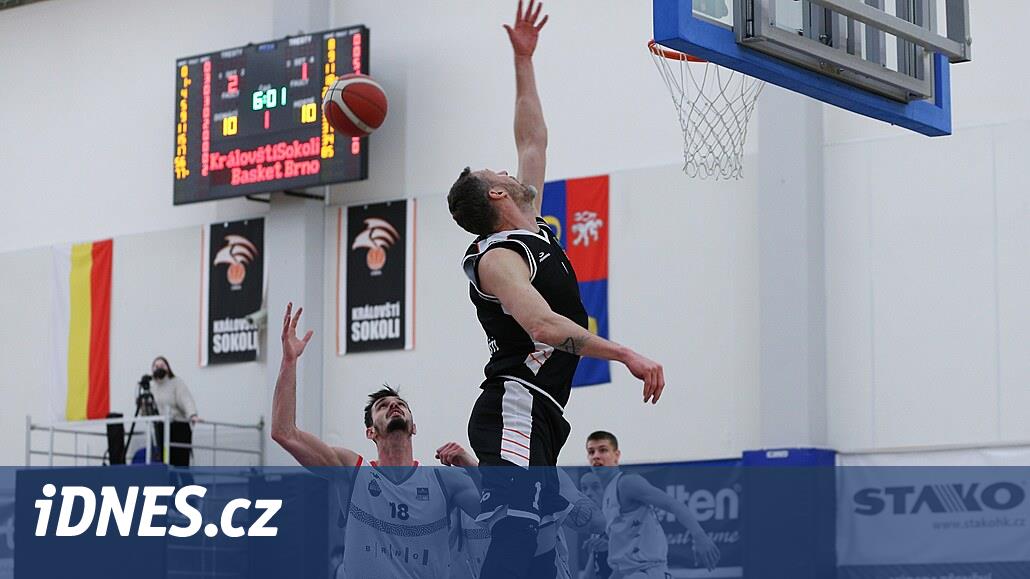 Baraj görünürde.  Royal Falcons sezon öncesi belirledikleri hedefe doğru uçuyor