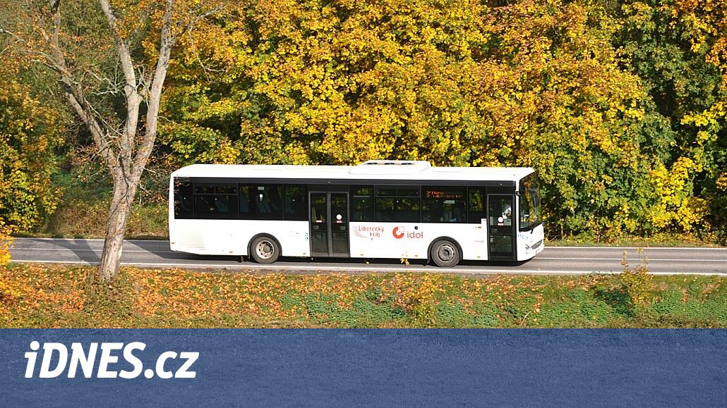 Doktorla daha iyi bağlantılar veya uzak köylerden alışveriş için.  Bölge taksi otobüslerini tanıtacak