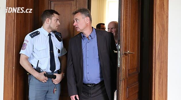 Stoka opět u soudu. Projednává se poslední část korupční kauzy