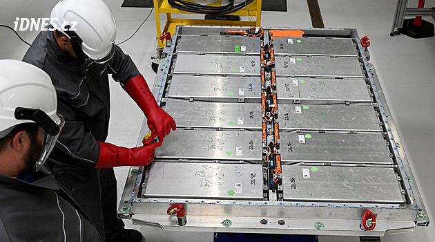 Když clo nefunguje, navrhujeme další clo. Ekologové bojují proti elektromobilům z Číny