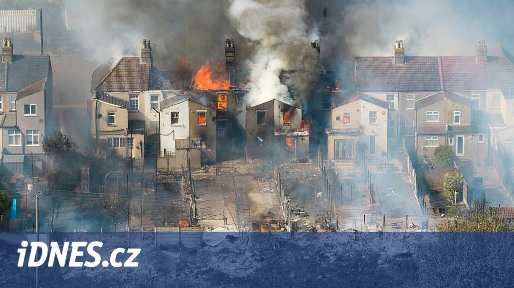 Busiest day for firefighters since World War II.  41 houses burned in London