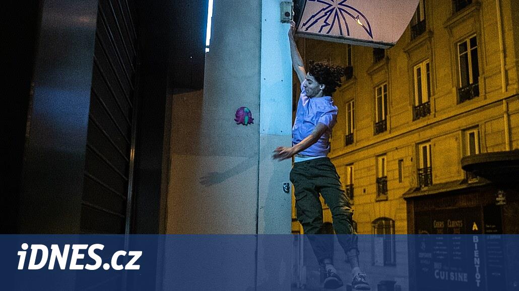 Bojovníci proti světelnému smogu. Parkouristé vypínají noční osvětlení  výloh - iDNES.cz