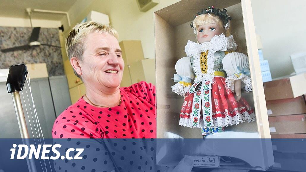 Vlčnovský král, žítkovská bohyně. Slavné panenky lidé přestali kupovat -  iDNES.cz