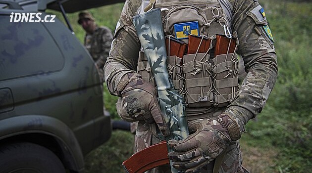 Žalobce zrušil trestní stíhání muže, který se ilegálně připojil k ukrajinské armádě
