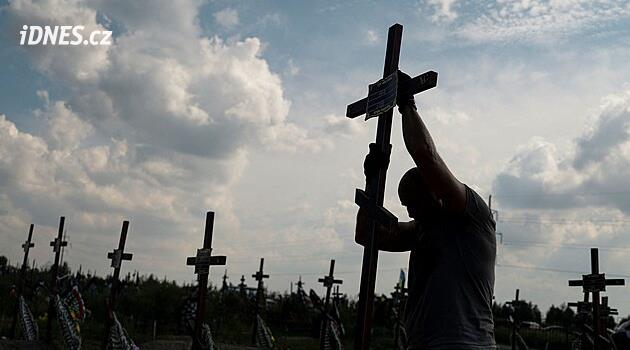 Ruského generála, známého masakrem v Buči, se pokusili zabít. Zázrakem přežil