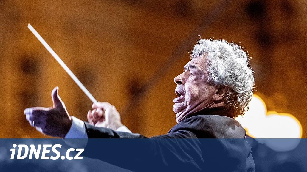 Çek Filarmoni bir Avrupa turuna çıkıyor. Ayrıca bir diktatörde hiciv oynayacak