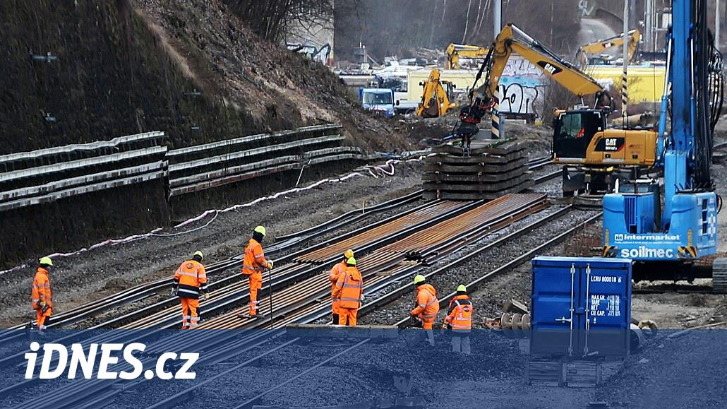 Kapanış nedeniyle, trenler Cheb bölgesinde dört ay sürmeyecek, yerini otobüslerle değiştirecek