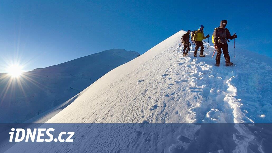 Les alpinistes qui dorment sur le Mont Blanc risquent jusqu’à un an de prison et de lourdes amendes