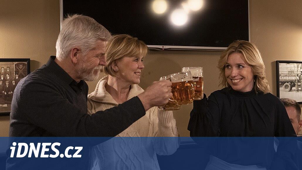 Pavel s Nerudovou vyrazili na pivo. V restauraci je vítaly desítky mladých lidí - iDNES.cz