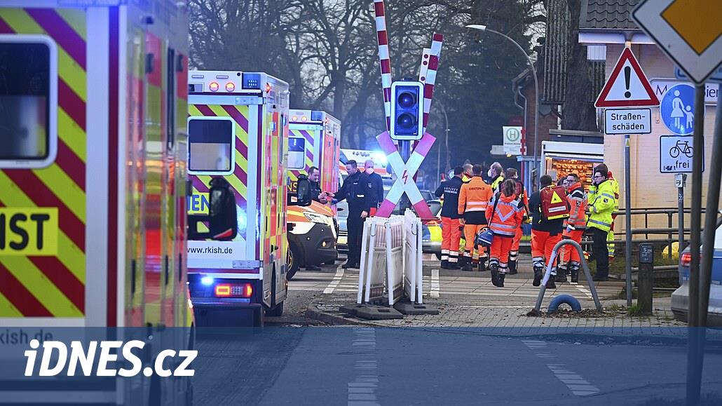 Ein Panzer in einem deutschen Regionalzug hat zwei Menschen getötet und sieben verletzt