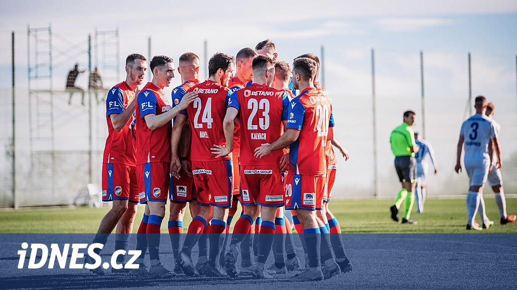 Tilpasse?  Det er to spørsmålstegn, sa assistent Horvth fra Pilsen