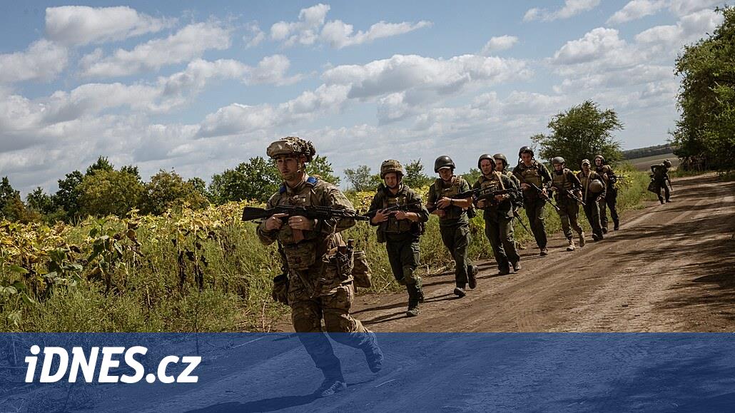 Rusové na jižní frontě volí mezi ústupem a obřími ztrátami, míní analytici - iDNES.cz