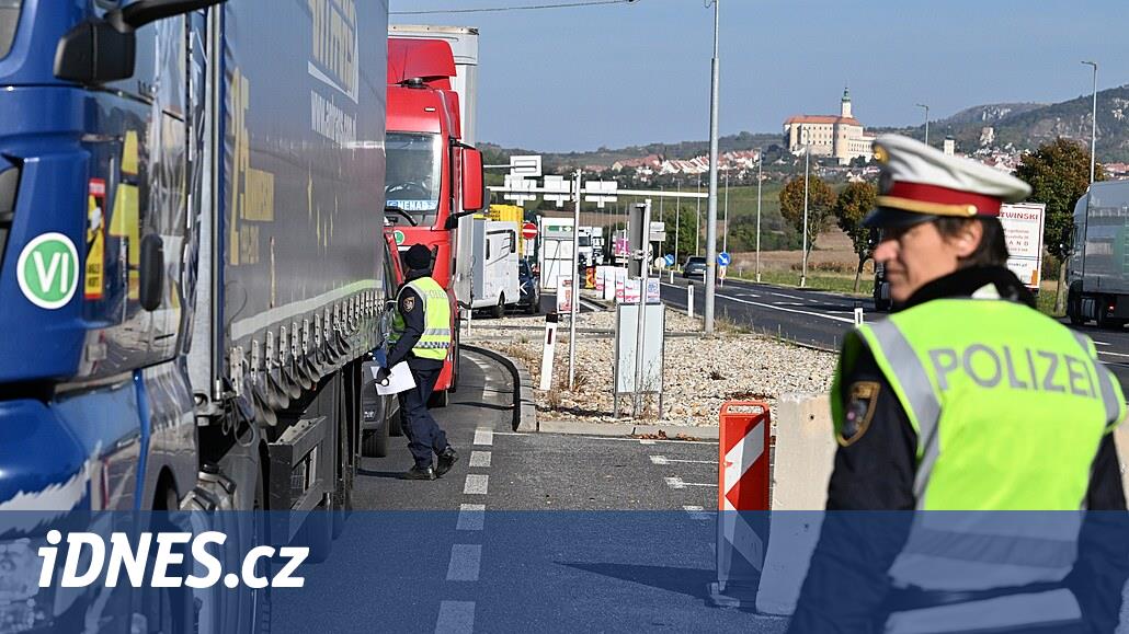 Kaçakçılarla mücadele sürüyor. Avusturya, Çek Cumhuriyeti sınırındaki kontrolleri genişletiyor